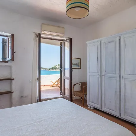 Casa Elena Sardinia- Beachfront A Torre delle Stelle
